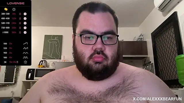 Snapshot of alexxxbear chatting on 11-21-25, 10:41 alexxxbear online show from 11-21-25, 10:41