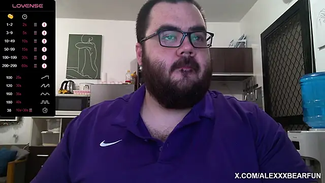 Snapshot of alexxxbear chatting on 11-23-25, 02:28 alexxxbear online show from 11-23-25, 02:28