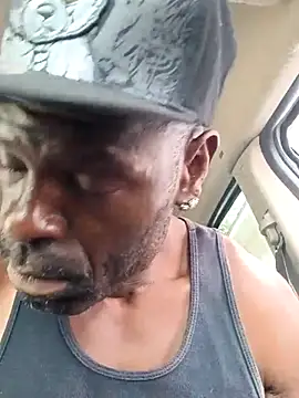 Snapshot of birdg chatting on 09-21-25, 10:22 birdg online show from 09-21-25, 10:22