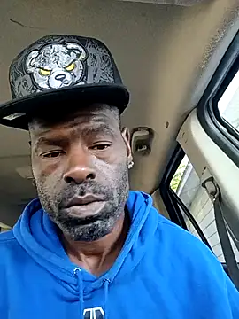 Snapshot of birdg chatting on 09-22-25, 01:57 birdg online show from 09-22-25, 01:57