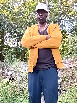 Snapshot of birdg chatting on 09-30-25, 04:01 birdg online show from 09-30-25, 04:01