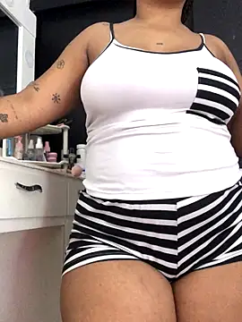 Anitta bell online show from 11-05-25, 01:16