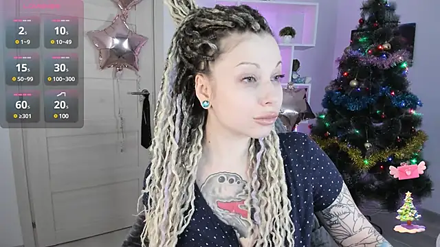 Snapshot of HoneySallyMoore chatting on 12-14-24, 05:47 HoneySallyMoore online show from 12-14-24, 05:47