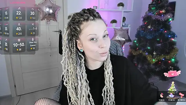 Snapshot of HoneySallyMoore chatting on 12-16-24, 07:00 HoneySallyMoore online show from 12-16-24, 07:00