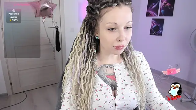 Snapshot of HoneySallyMoore chatting on 01-12-25, 08:25 HoneySallyMoore online show from 01-12-25, 08:25