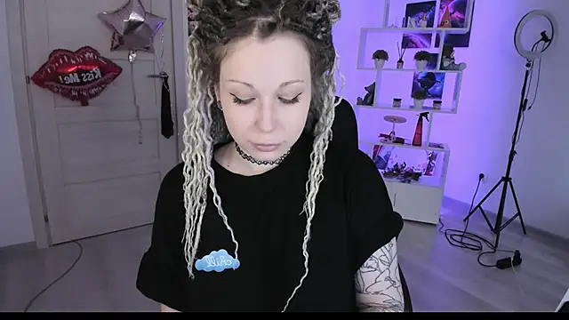 Snapshot of HoneySallyMoore chatting on 09-14-25, 12:26 HoneySallyMoore online show from 09-14-25, 12:26