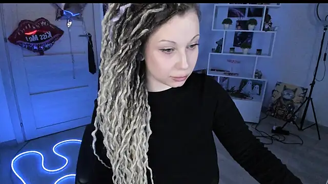 Snapshot of HoneySallyMoore chatting on 02-21-26, 02:40 HoneySallyMoore online show from 02-21-26, 02:40