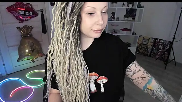 HoneySallyMoore online show from 05-14-26, 07:53