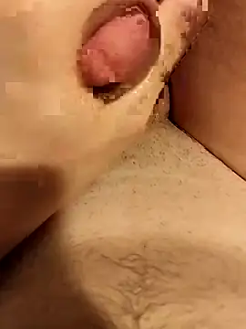 jojolecochon1 online show from 03-09-25, 04:00