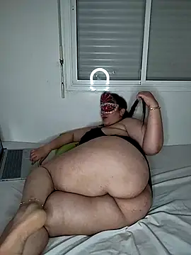 Snapshot of salma11125 chatting on 03-16-25, 10:53 salma11125 online show from 03-16-25, 10:53