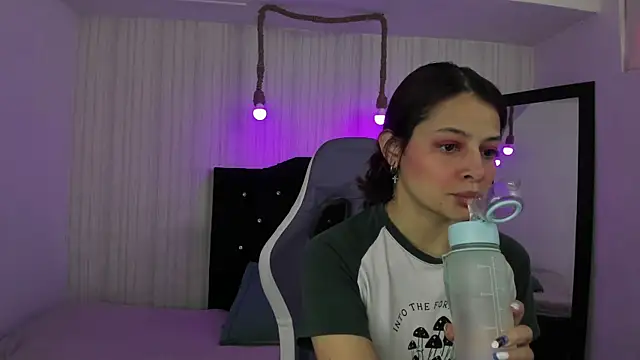 Snapshot of nicky_angel1 chatting on 01-17-26, 06:55 nicky angel1 online show from 01-17-26, 06:55