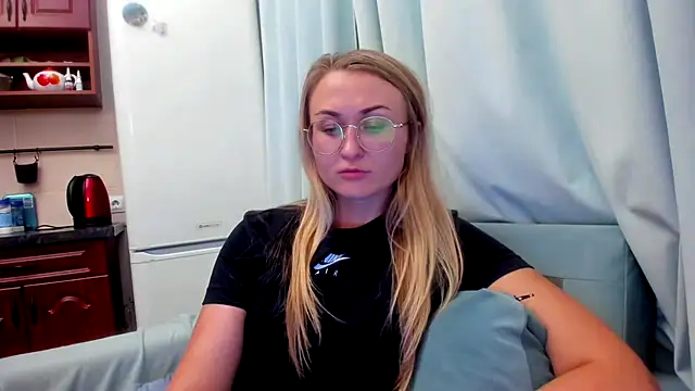 Snapshot of your_Goddess_Eva chatting on 09-12-25, 06:41 your Goddess Eva online show from 09-12-25, 06:41