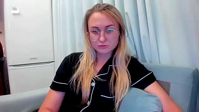 Snapshot of your_Goddess_Eva chatting on 09-25-25, 07:17 your Goddess Eva online show from 09-25-25, 07:17