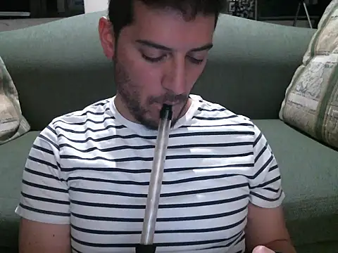 Snapshot of quitomanec chatting on 09-16-25, 05:30 quitomanec online show from 09-16-25, 05:30