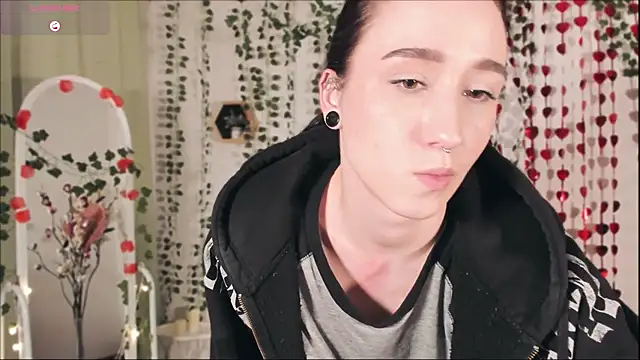 Snapshot of Smoke_of_soul_ chatting on 02-13-25, 07:21 Smoke of soul  online show from 02-13-25, 07:21