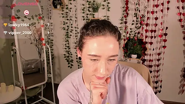 Snapshot of Smoke_of_soul_ chatting on 02-18-25, 07:52 Smoke of soul  online show from 02-18-25, 07:52