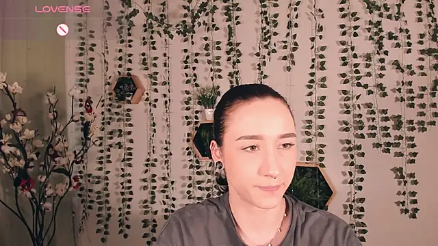 Snapshot of Smoke_of_soul_ chatting on 03-20-25, 01:48 Smoke of soul  online show from 03-20-25, 01:48