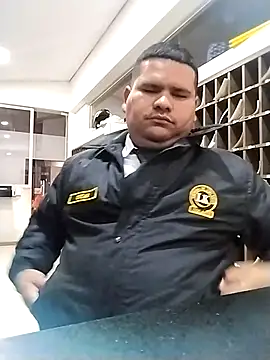 Snapshot of oscarshow24 chatting on 03-22-25, 09:24 oscarshow24 online show from 03-22-25, 09:24