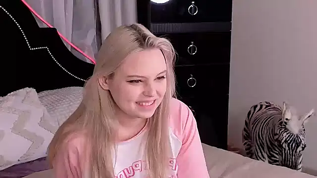 CLAIRE VOGT online show from 03-19-25, 05:19