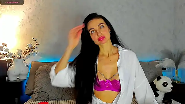 Tina Mart online show from 11-13-25, 07:57