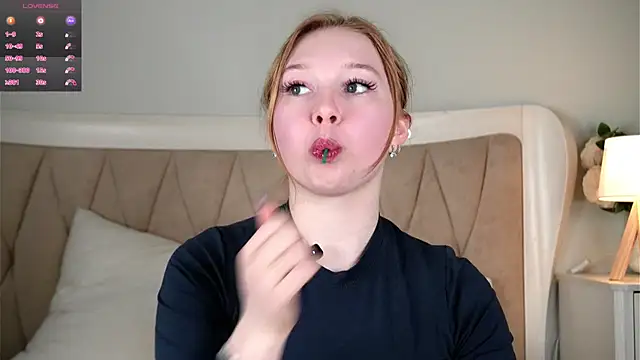 Snapshot of EdlaHames chatting on 02-28-25, 10:09 EdlaHames online show from 02-28-25, 10:09