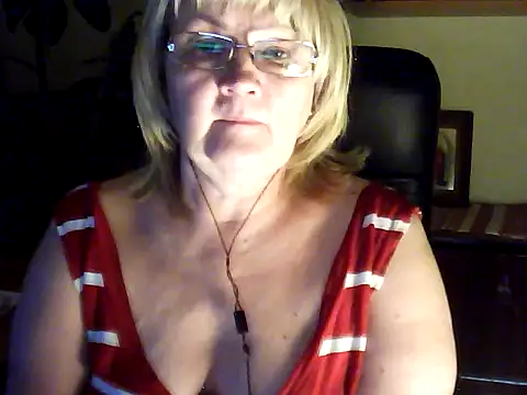 Snapshot of Violet5364 chatting on 11-19-25, 09:26 Violet5364 online show from 11-19-25, 09:26