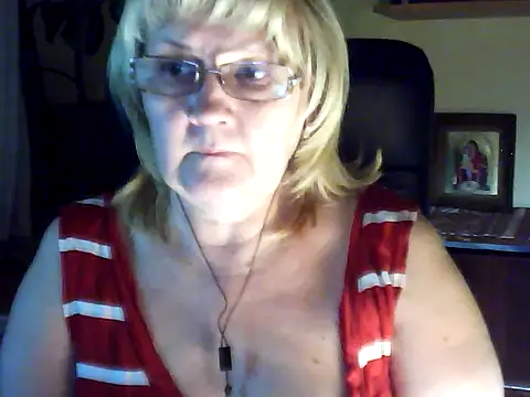 Snapshot of Violet5364 chatting on 11-22-25, 07:24 Violet5364 online show from 11-22-25, 07:24