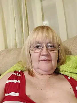 Snapshot of Violet5364 chatting on 11-30-25, 07:40 Violet5364 online show from 11-30-25, 07:40