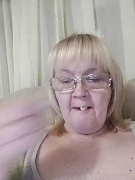 Snapshot of Violet5364 chatting on 12-03-25, 08:29 Violet5364 online show from 12-03-25, 08:29