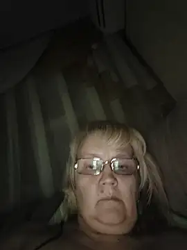 Snapshot of Violet5364 chatting on 12-13-25, 10:48 Violet5364 online show from 12-13-25, 10:48