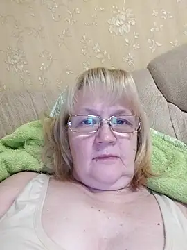 Snapshot of Violet5364 chatting on 12-15-25, 08:57 Violet5364 online show from 12-15-25, 08:57