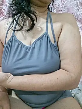 Snapshot of Jassi_Does chatting on 01-15-26, 10:24 Jassi Does online show from 01-15-26, 10:24