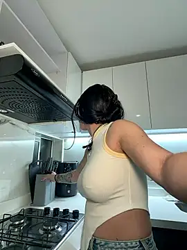 Snapshot of alejandra_jonees chatting on 01-10-26, 02:35 alejandra jonees online show from 01-10-26, 02:35