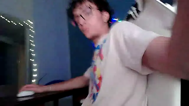 Manuhot001 online show from 07-27-26, 08:27