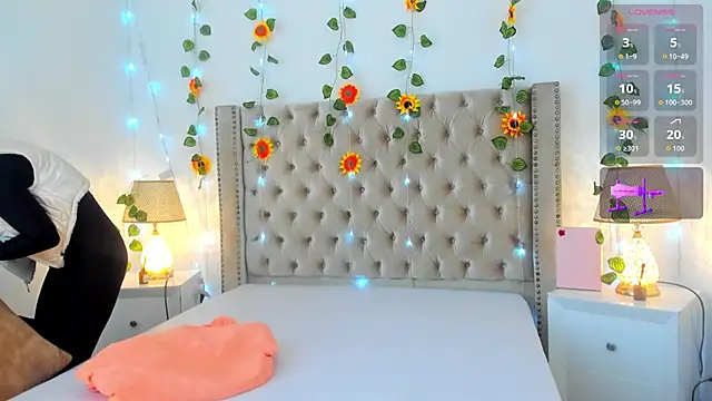 CandieGilson   online show from 09-28-25, 01:16