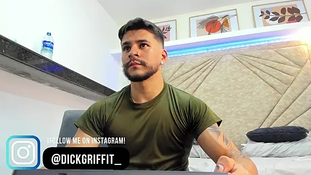 Snapshot of DickGriffith_ chatting on 02-13-25, 03:35 DickGriffith online show from 02-13-25, 03:35