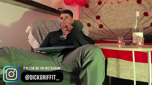 Snapshot of DickGriffith_ chatting on 02-15-25, 08:22 DickGriffith online show from 02-15-25, 08:22