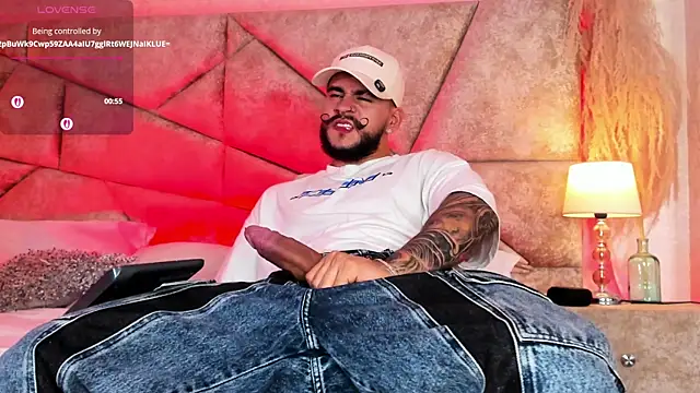 Snapshot of DickGriffith_ chatting on 11-09-25, 10:52 DickGriffith online show from 11-09-25, 10:52