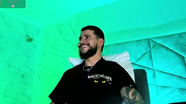 Snapshot of DickGriffith_ chatting on 01-09-26, 06:10 DickGriffith online show from 01-09-26, 06:10