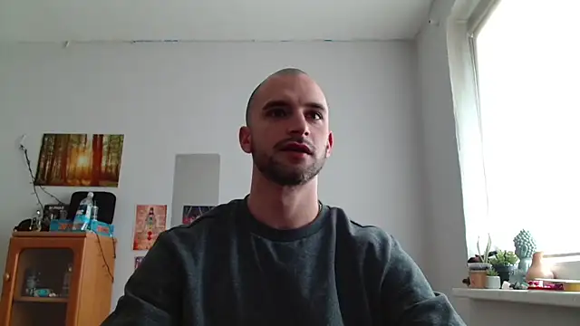 OskarBreno online show from 05-07-26, 06:08