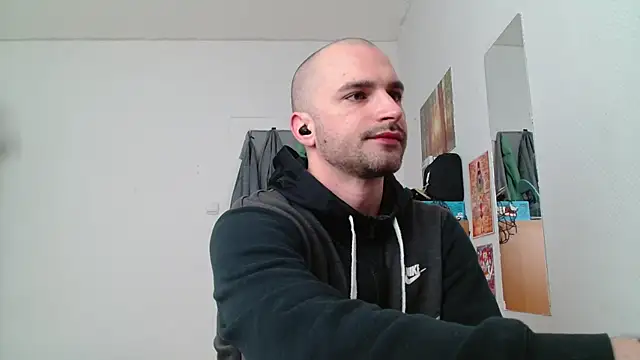 OskarBreno online show from 05-22-26, 02:33