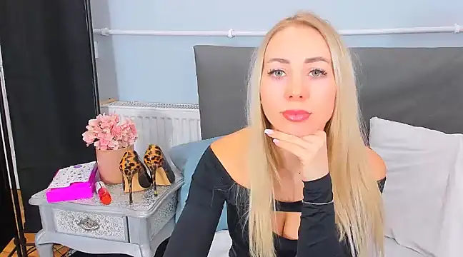 Snapshot of MargaritaRose chatting on 03-03-25, 06:44 MargaritaRose online show from 03-03-25, 06:44