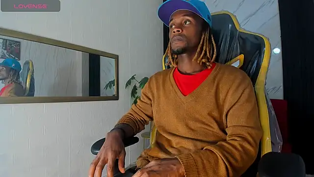 Snapshot of LooganX chatting on 02-16-25, 06:43 LooganX online show from 02-16-25, 06:43