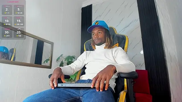 Snapshot of LooganX chatting on 02-17-25, 12:16 LooganX online show from 02-17-25, 12:16