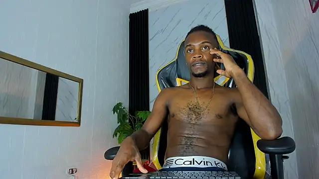 Snapshot of LooganX chatting on 02-24-25, 03:20 LooganX online show from 02-24-25, 03:20