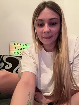 skyemorgan01 online show from 04-23-26, 07:38