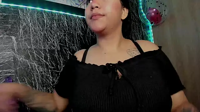 Bellota Girl online show from 03-09-25, 09:57