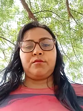 Snapshot of promiscuous-indecent-momm chatting on 03-10-25, 02:05 promiscuous-indecent-momm online show from 03-10-25, 02:05