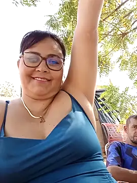 Snapshot of promiscuous-indecent-momm chatting on 03-19-25, 07:38 promiscuous-indecent-momm online show from 03-19-25, 07:38