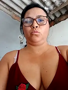 Snapshot of promiscuous-indecent-momm chatting on 09-14-25, 02:16 promiscuous-indecent-momm online show from 09-14-25, 02:16